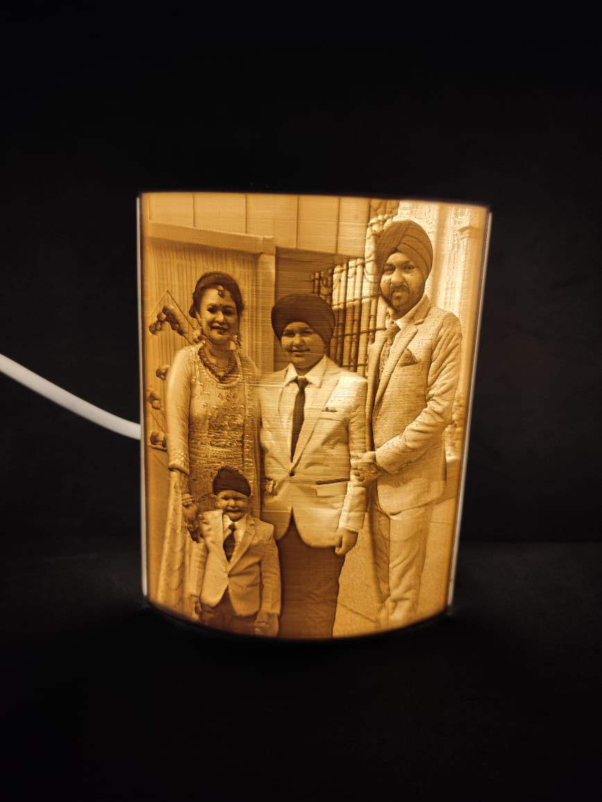 Customized gift -Lithophane Photo Lamp – Personalized 3D Printed Lamp(Design After Order)