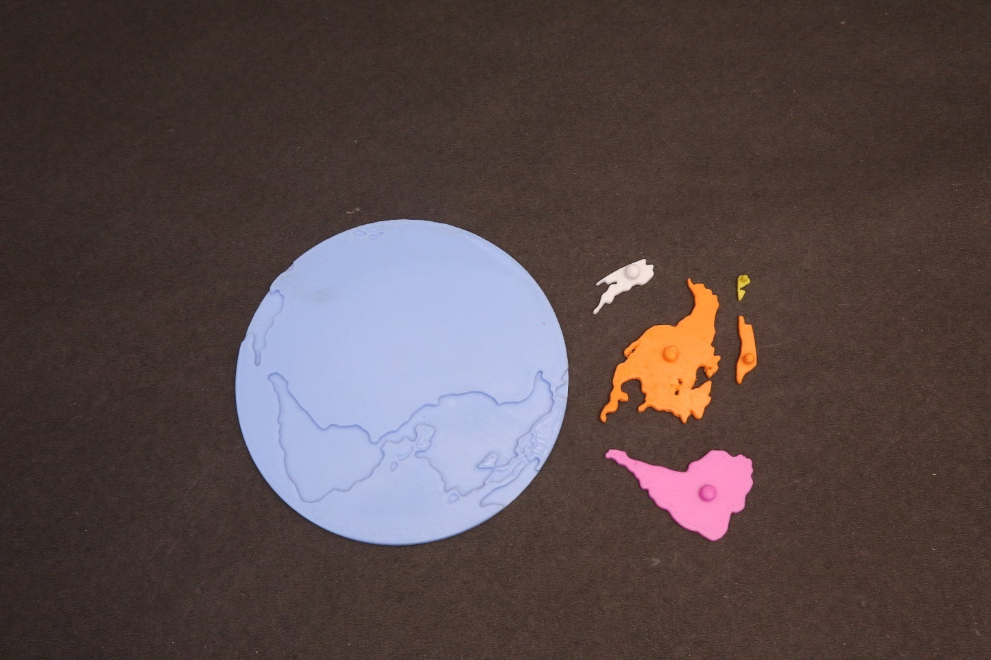 2D World Map Puzzle