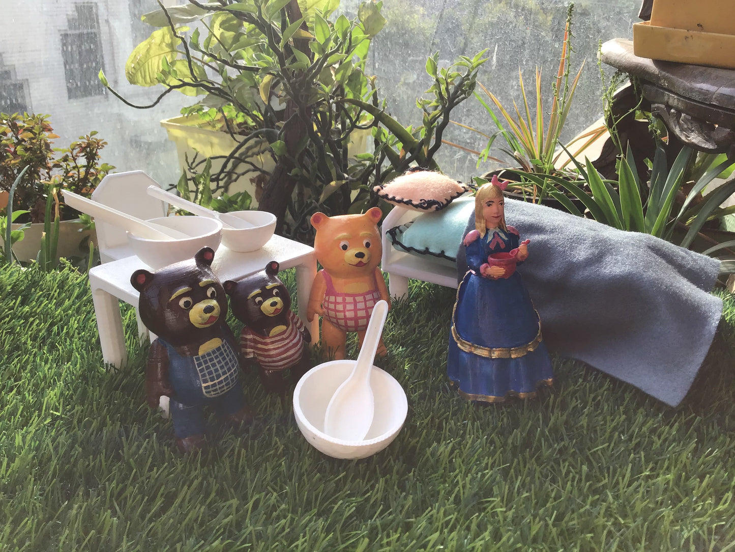 Story telling Props - Goldilocks and the three bears story