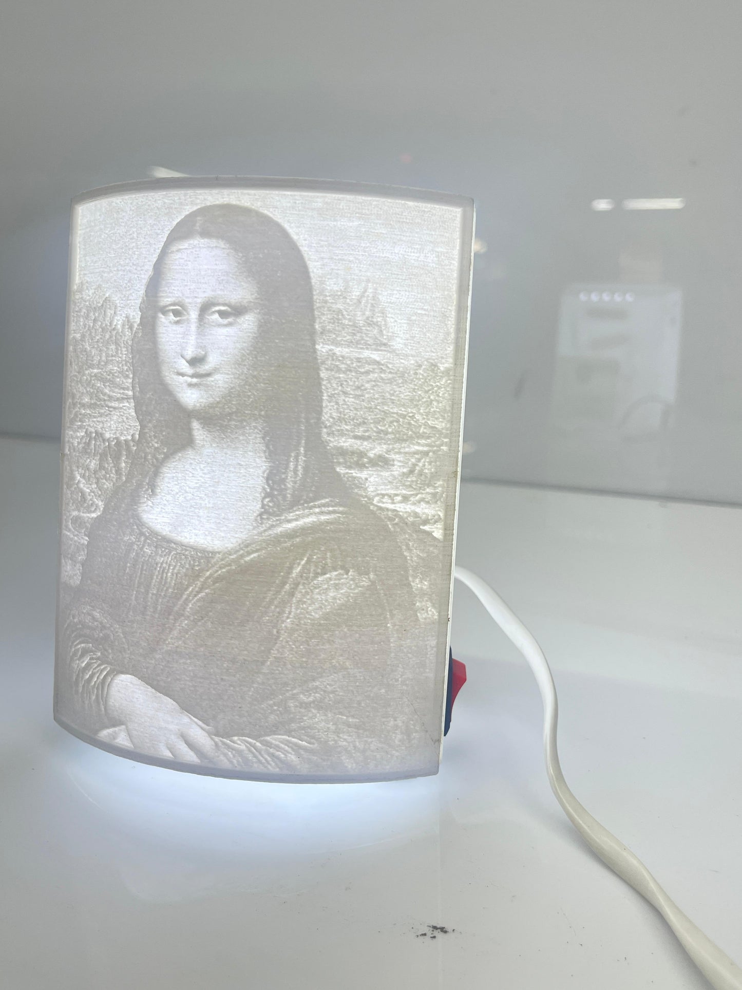 3D Printed Mona Lisa Lithophane Lamp – Glowing Art for Your Space